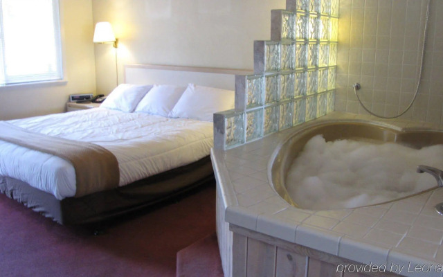 The Inn at Boatworks