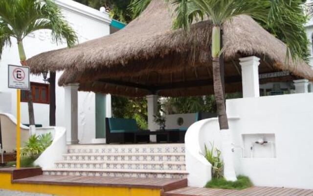 Tropical Casablanca Party Zone