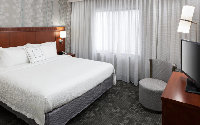 Courtyard by Marriott Miami at Dolphin Mall