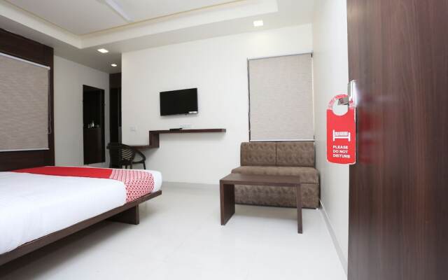 OYO 24707 Comfort Inn by OYO Rooms