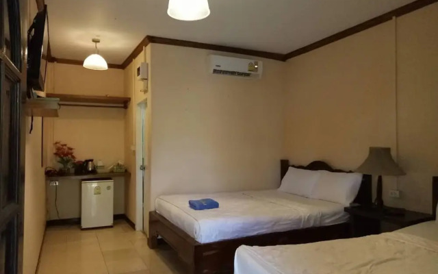 Tom Pizza Resort