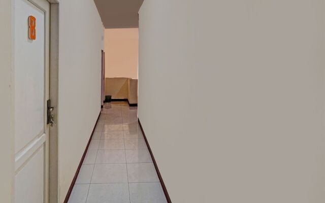 OYO Life 92546 Kost Merah Bojongsoang Syariah