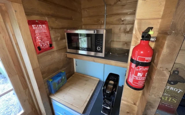 Retro Lodge nr Dartoor With hot tub & opt Sauna