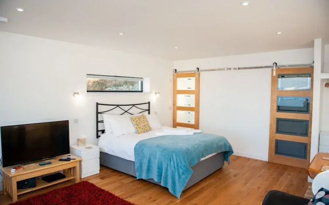 Croft 7 Geary Self Catering Studio