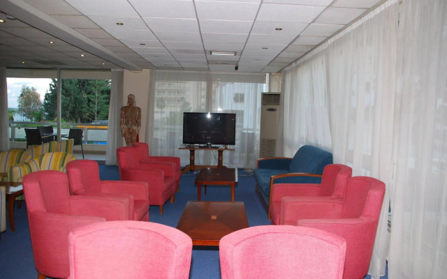The Caravel Hotel