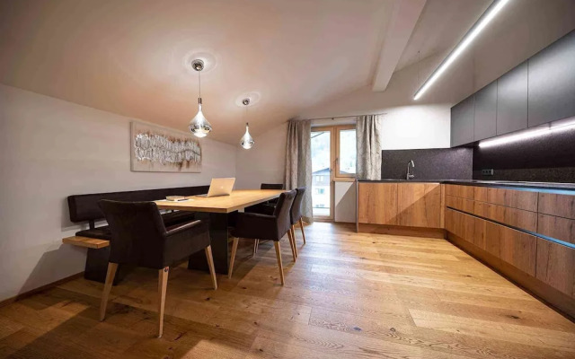 Lakeside-Luxury Apartments