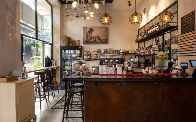 Assemblage Boutique