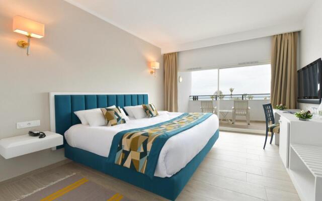 Blue Beach Golf and Spa