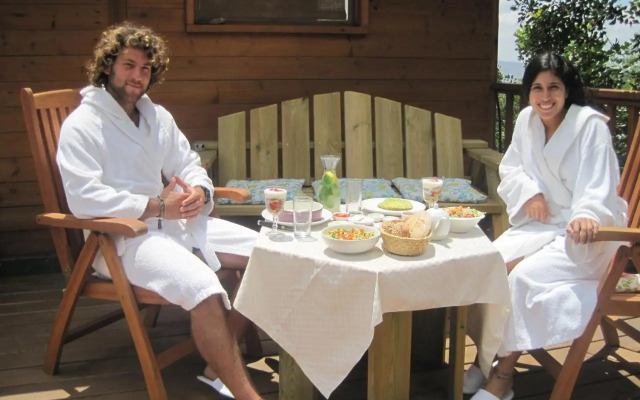 Spa in The Woods - B&B in Amirim
