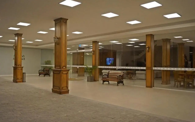 Sky Palace Hotel