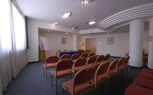 B&B Hotel Latina
