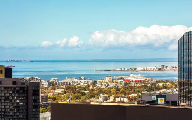 Holiday Inn Express Melbourne Little Collins by IHG