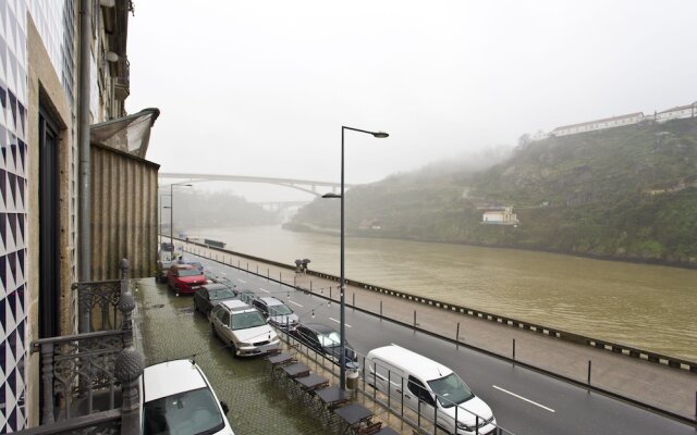 RVA Gustavo Eiffel Apartments