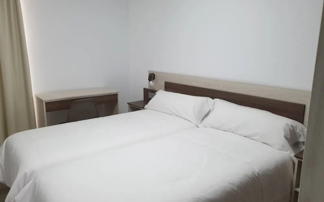 Mesón-Hostal La Cabaña