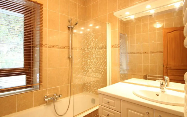 Appartement La Bourboule, 3 pièces, 5 personnes - FR-1-608-14