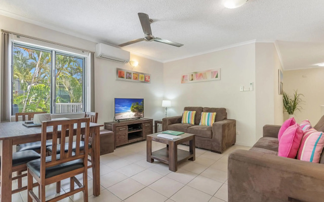 Port Douglas Outrigger Holiday Apartments