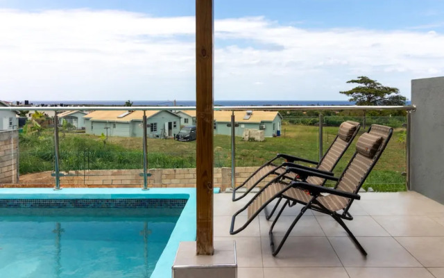 Private Pool Private Chef Discoverybay 24hr Secure