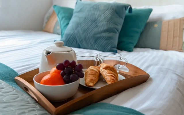Select Serviced Accommodation - Summit House