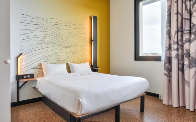 B&B HOTEL Paris Porte d'Orléans