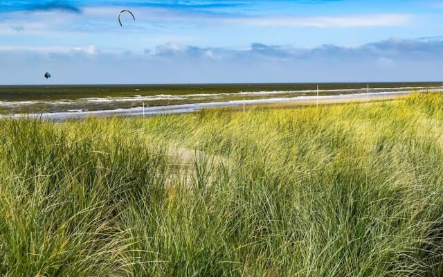 Beautiful Apartment in Bergen aan Zee Near Seabeach