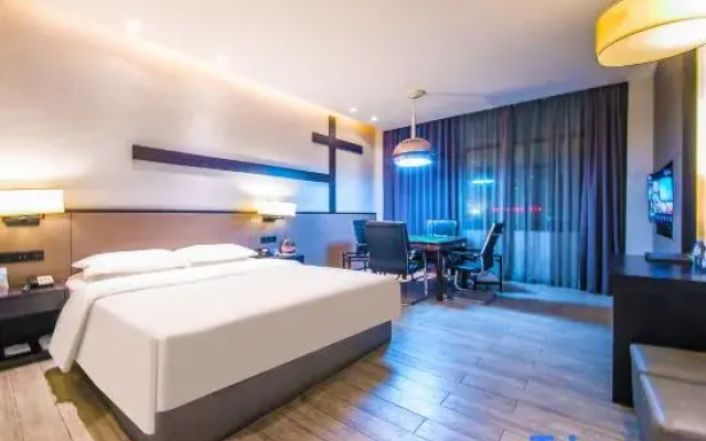 Longhui Kelli Hotel