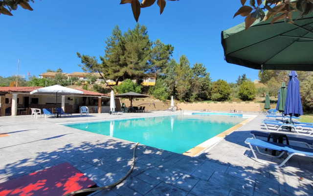 Gardenos Hotel