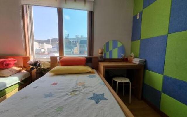 Tongyeong One Guesthouse
