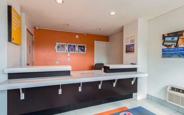 Motel 6 Beaverton, OR