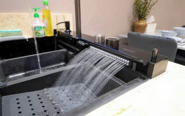 Genius Saigon - Luxury Apt walk to SECC