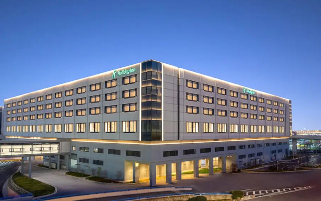 Holiday Inn Shanghai Pudong Airport by IHG