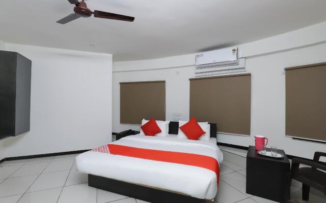 OYO 47041 Hotel Tilak