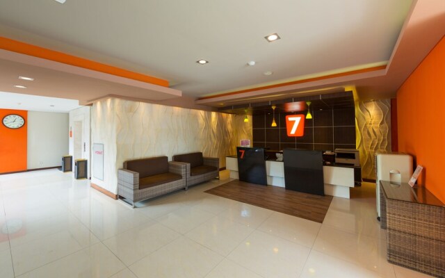 ZEN Rooms Kuta Sunset Road 2