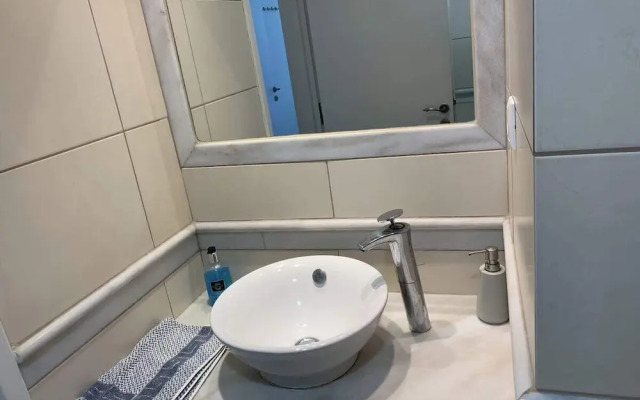 Cassiopeia 1BR Apt on Beach with Pool