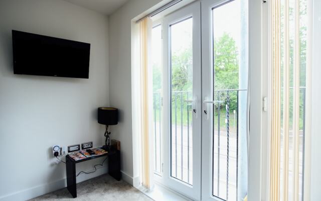 Cloud 89 Service Apartments