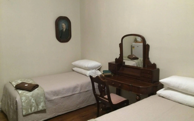 Wisemans Inn Hotel