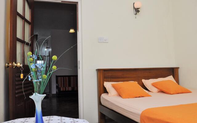 Hanthana Holiday Rooms