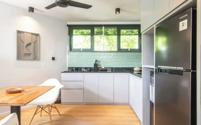 Luxurious 6BR Clifftop Villa, 5 Minutes to Bingin