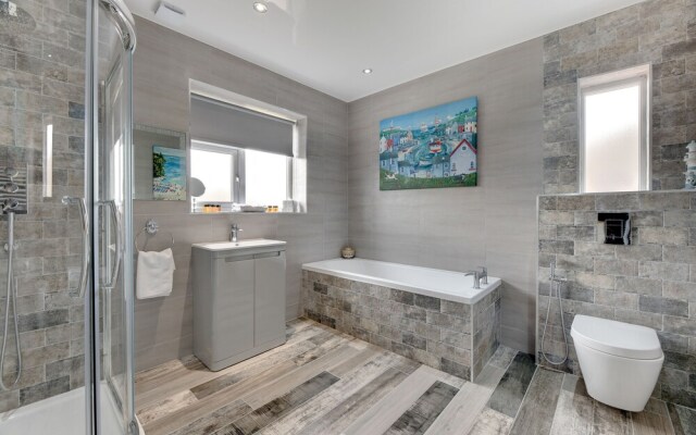 Week2Week The Broadway - 3 Bed Coastal Property