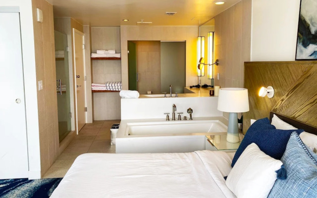 OneLuxStay at W Residences