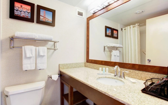 Comfort Inn by the Bay