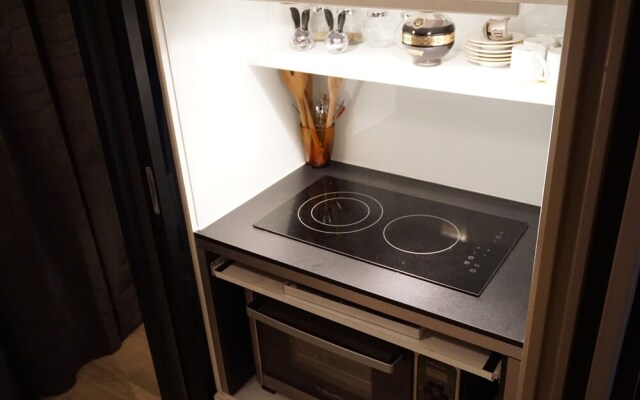 Champs Elysées - Studio - Paris 8