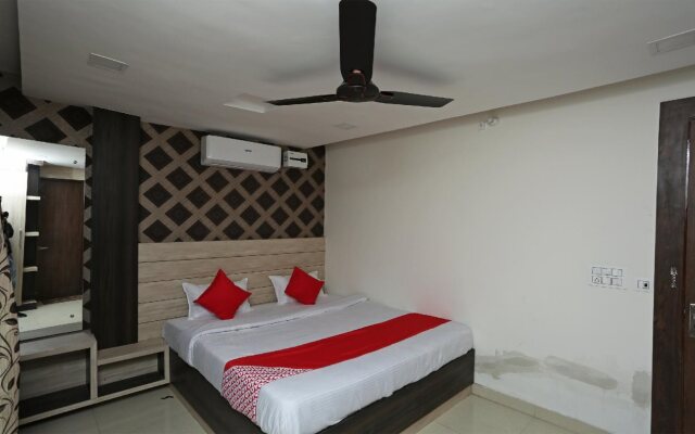 Hotel Vyom Vilas By OYO Rooms