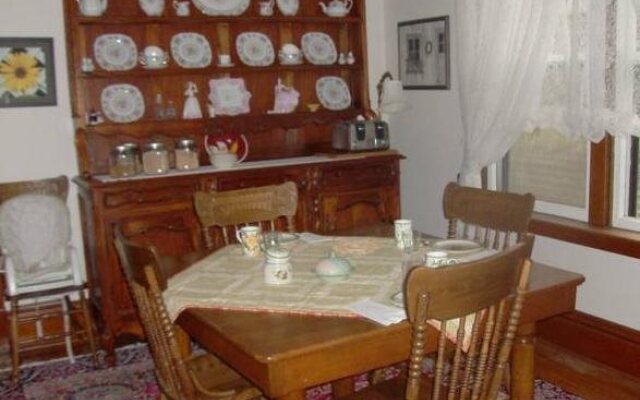 Spillett House B & B