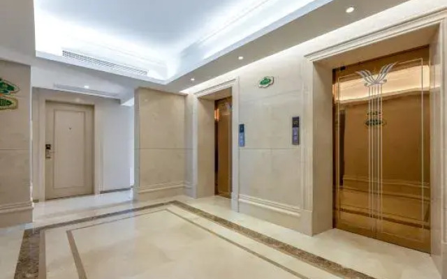 Vienna International Hontel (Maoming High-speed Railway Station Yangling Branch)