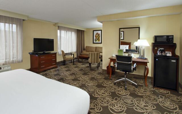 DoubleTree by Hilton Mahwah