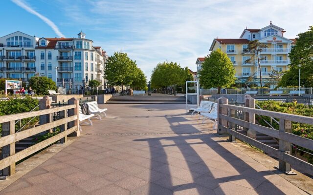 Appealing Apartment in Ostseebad Kühlungsborn near Sea Beach