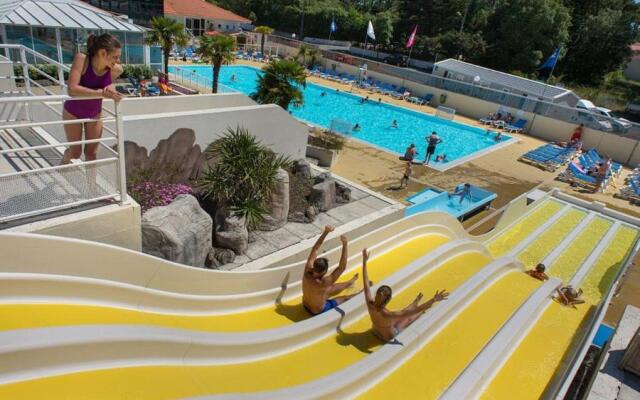 Superbe mobile-home 8 personnes - Camping 4*