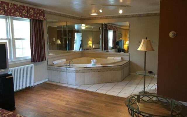 Colonie inn and Suites