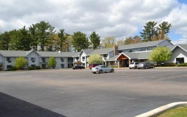 Cobblestone Hotel & Suties - Wisconsin Rapids