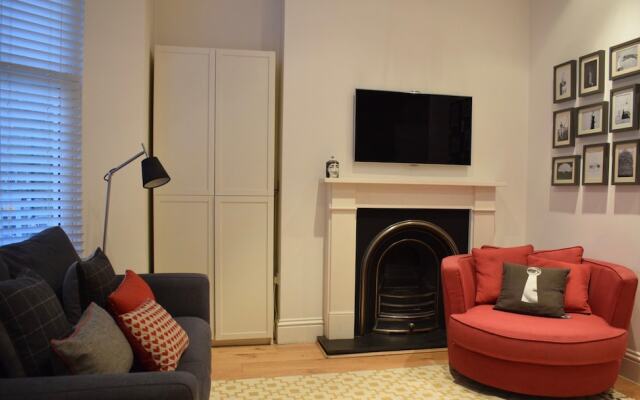 1 Bedroom Apartment in Queen's Park
